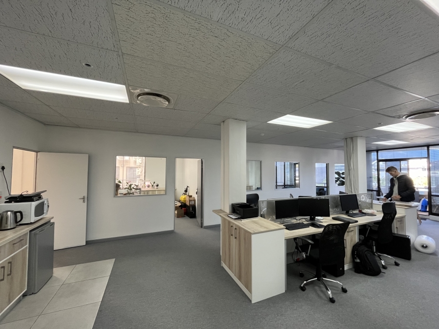 To Let commercial Property for Rent in Bo Oakdale Western Cape